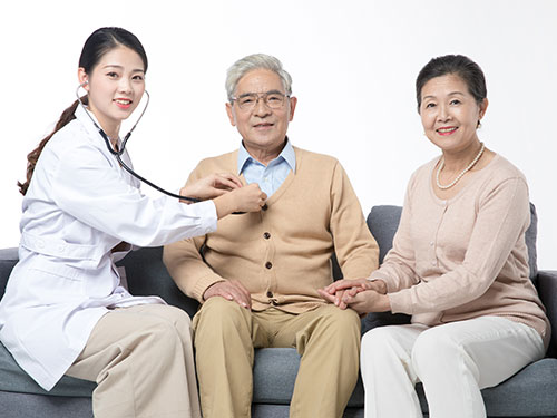 現(xiàn)在護理行業(yè)前景如何？唐山護理學(xué)校哪家比較好？
