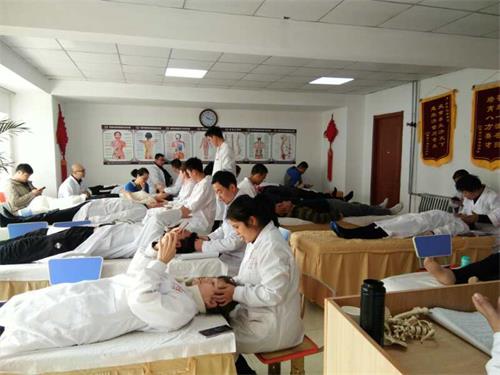 石家莊炎黃中醫(yī)推拿按摩創(chuàng)業(yè)班9月1日開課！