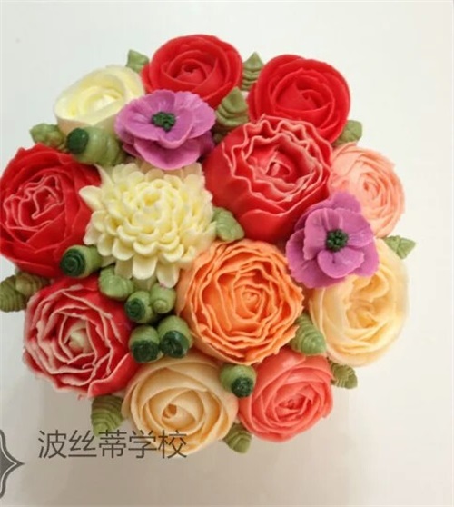 煙臺(tái)波斯蒂糕點(diǎn)培訓(xùn)學(xué)校韓式裱花班開班啦！趕快來圍觀！