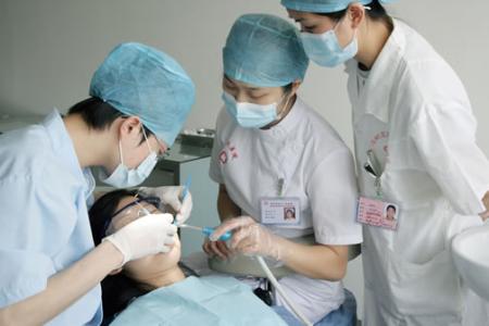 石家莊學(xué)口腔專業(yè)哪個學(xué)校好？