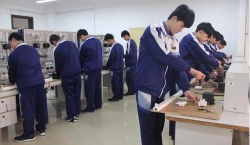 藍(lán)海職業(yè)學(xué)校有哪些適合男生的技術(shù)專業(yè)？