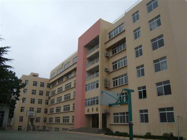 青島市電子信息技術(shù)學(xué)校有哪些電子相關(guān)專(zhuān)業(yè)？