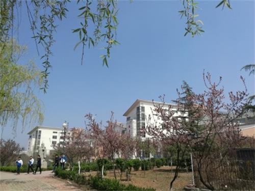  濟南現代畜牧獸醫(yī)專修學校有哪些教學特色和優(yōu)勢？
