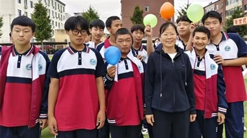 【杏壇微光】深夜中的守望相助----記樂(lè)亭職校師德典范鄂華楠