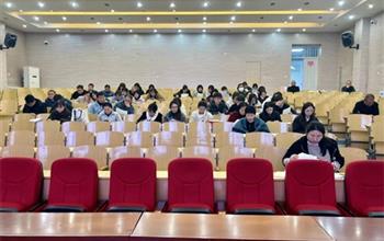 玉田職教中心召開2026年高考報(bào)名培訓(xùn)會(huì)